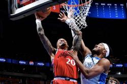 泰伦卢又整活了，五老阵容被魔术打败，哈登独砍24分也带不动快船