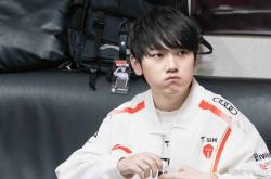 LPL黑马战队解散重组！冠军中单退役，AD成转会期抢手货