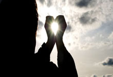 继“朱开谈亚运会LOL阵容：会以BLG为班底，阿水大概率不上”后，LPL传来两个好消息，“韩国放弃Kkoma”和“三个国家退出亚运会LOL项目”