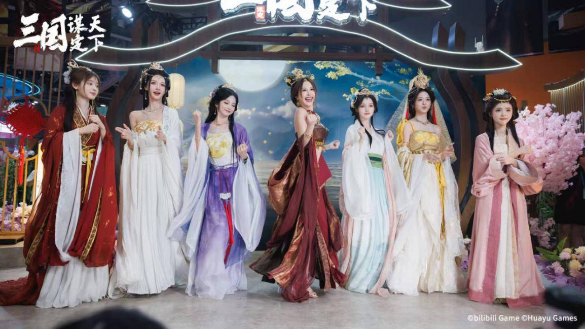 LOL新乱斗刚上线？这款三国新服福利更炸裂