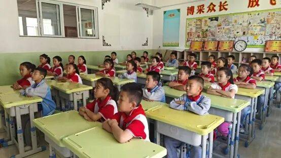 【强国复兴有我，争当新时代好少年】忻州市长征小学开展“红领巾的骄傲，队史我知道”主题队会开启新学期红色篇章