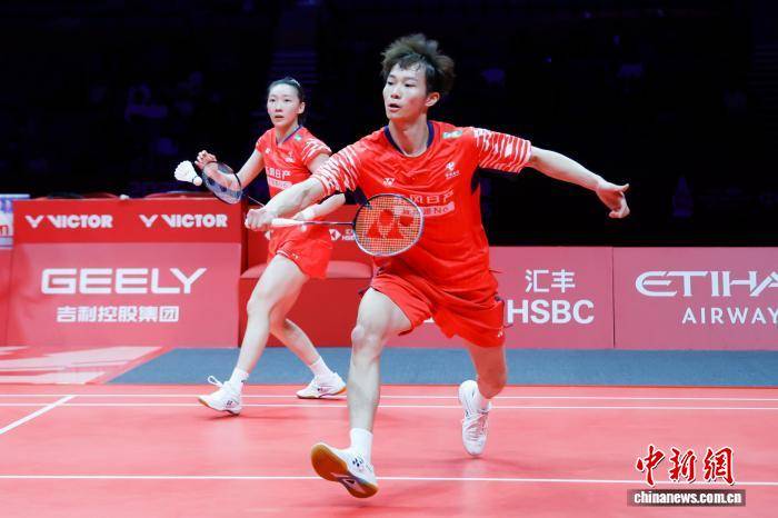 世羽联世巡赛总决赛：中国混双组合蒋振邦/魏雅欣晋级四强