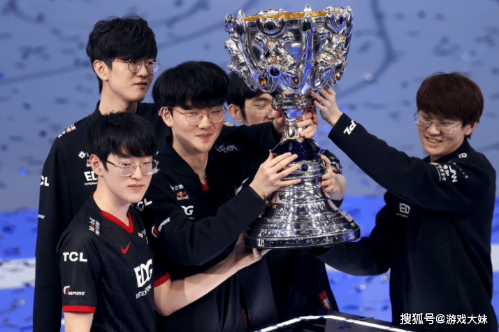 Faker对历届S赛冠军进行排名，认为LPL冠军垫底，含金量最低